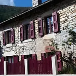 Сasa de vacaciones La Bélugue à Ste-enimie Prades (Lozere)